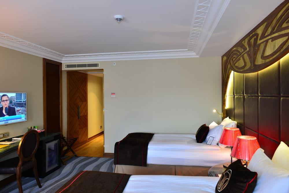 Warwick Otel