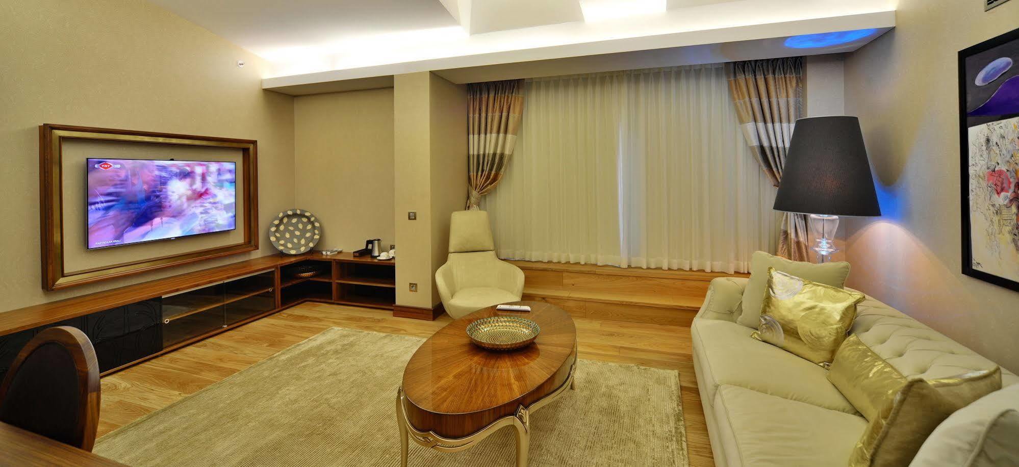 Warwick Otel